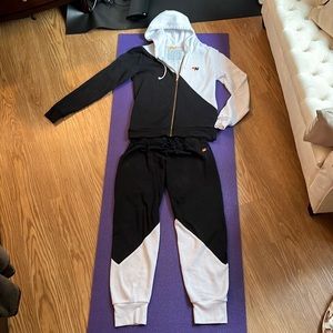 Aviator Nation Size Medium Black and White Zip Up Sweatshirt and Sweatpant Set